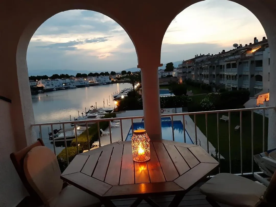 Appartement Avec Vue Magnifique Sur Le Lac De Sant Maurici, Pass